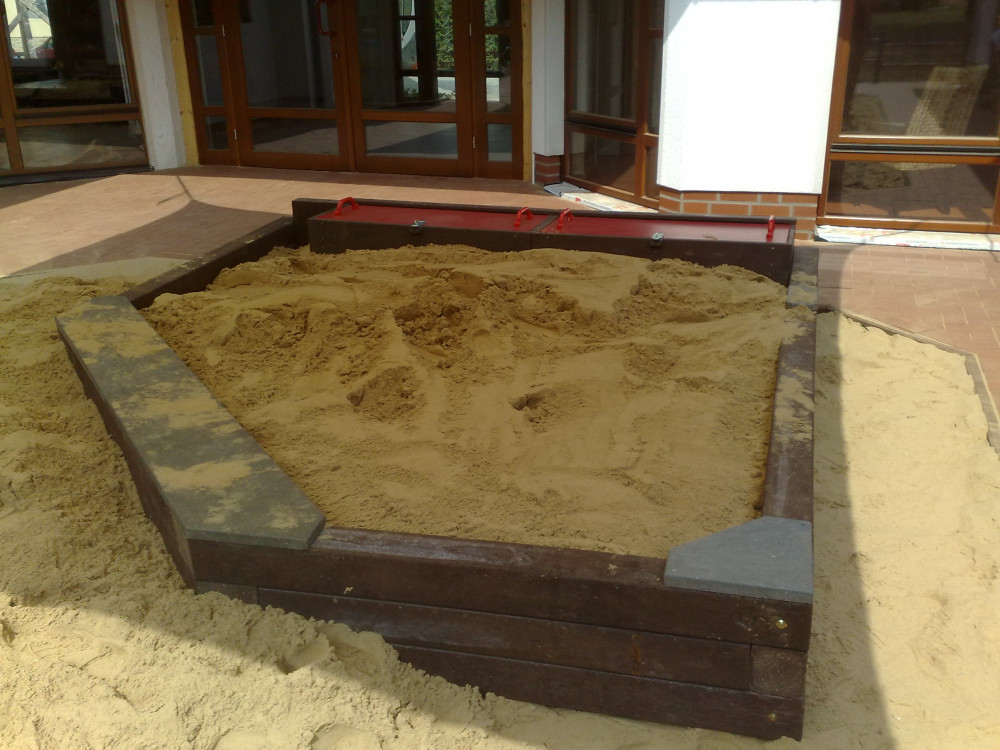 Sandkasteneinfassung aus Recycl.-Kunststoff